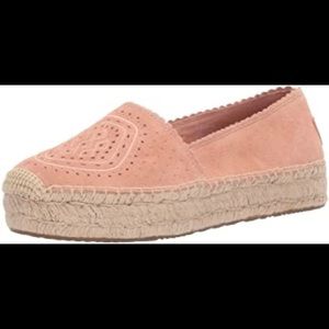 *NEW✨* NEVER WORN UGG Moccasins SZ 8